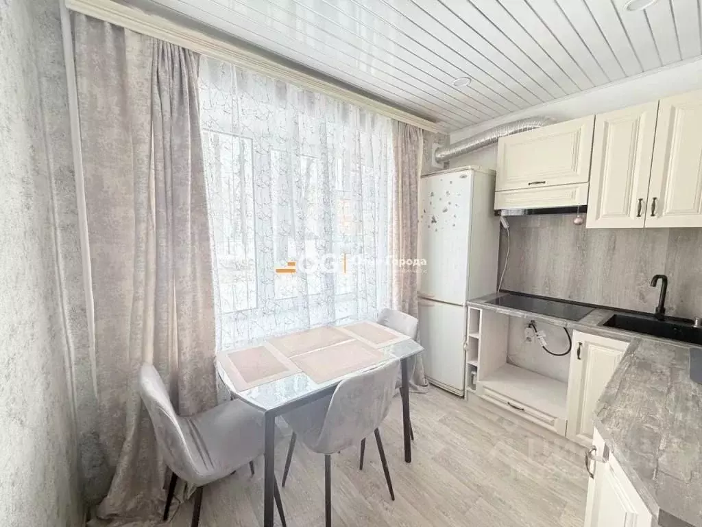 2-к кв. Брянская область, Брянск пер. Металлистов, 4А (37.0 м) - Фото 1