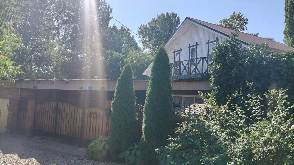 Дом в Краснодарский край, Северский район, Ильское городское ... - Фото 1