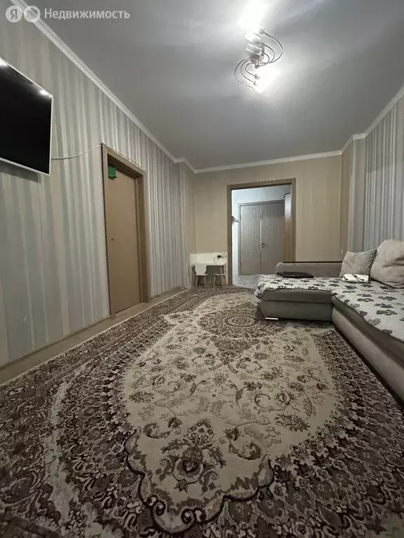 4-комнатная квартира: Уфа, улица Калинина, 8 (96.1 м) - Фото 0