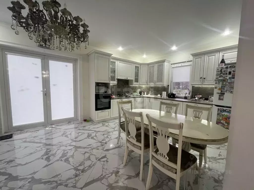 Дом в Адыгея, Майкоп ул. Калинина (176 м) - Фото 1