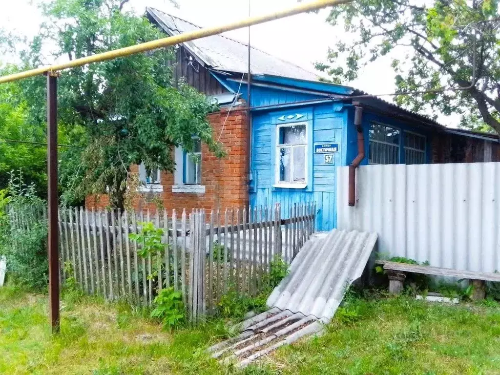 Дом в Белгородская область, Новооскольский муниципальный округ, с. ... - Фото 1