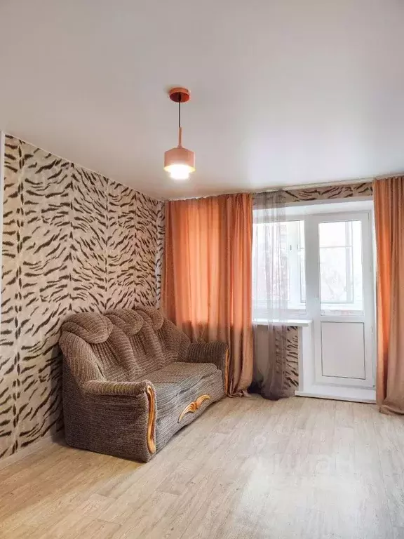 2-к кв. Чувашия, Чебоксары ул. Калинина, 106 (42.5 м) - Фото 1