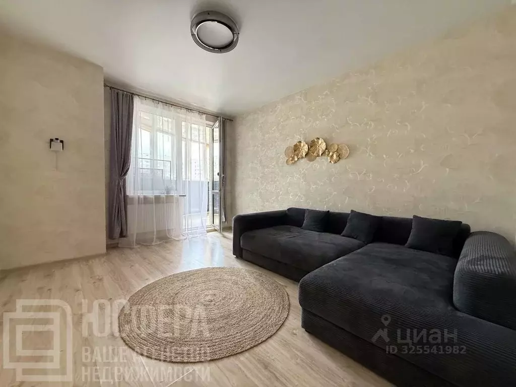 2-к кв. Волгоградская область, Волгоград Донецкая ул., 16а (80.0 м) - Фото 1