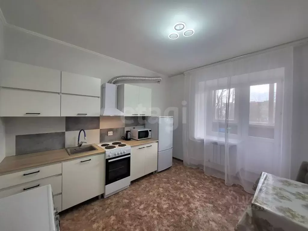 1-к кв. Тюменская область, Тюмень Амурская ул., 4 (40.5 м) - Фото 2