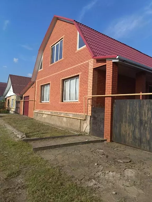 Дом в Воронежская область, Лиски ул. Пушкина, 18 (200 м) - Фото 1