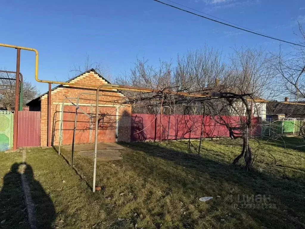 Дом в Краснодарский край, Гулькевичский район, с. Отрадо-Кубанское ... - Фото 1