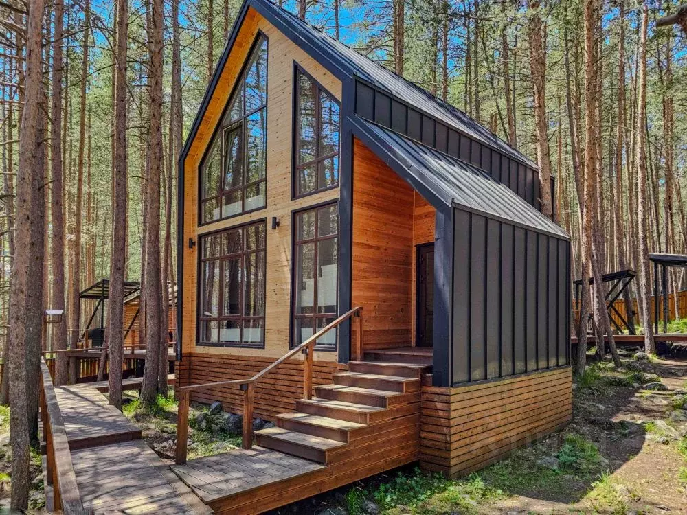 Дом в Кабардино-Балкария, Эльбрусский район, с. Терскол ул. ... - Фото 1