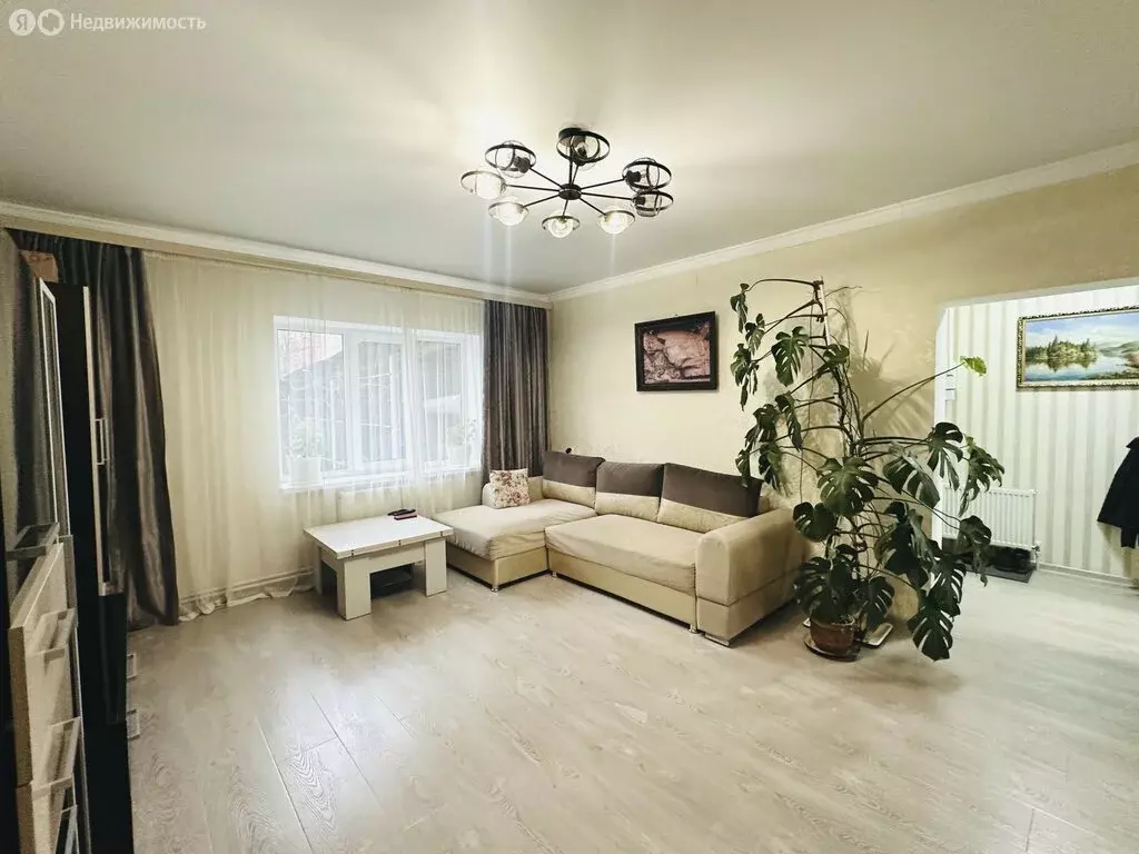 Дом в Ставрополь, Ленинский район, микрорайон № 8, Фигурный проезд, 40 ... - Фото 1