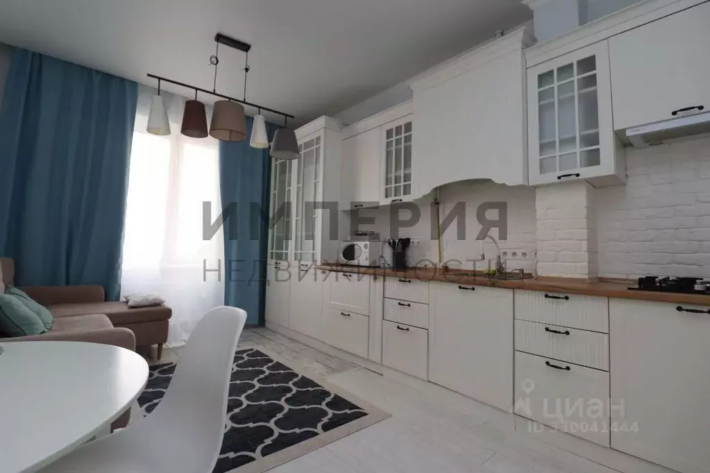2-к кв. Крым, Симферополь ул. Битакская, 17 (55.0 м) - Фото 1