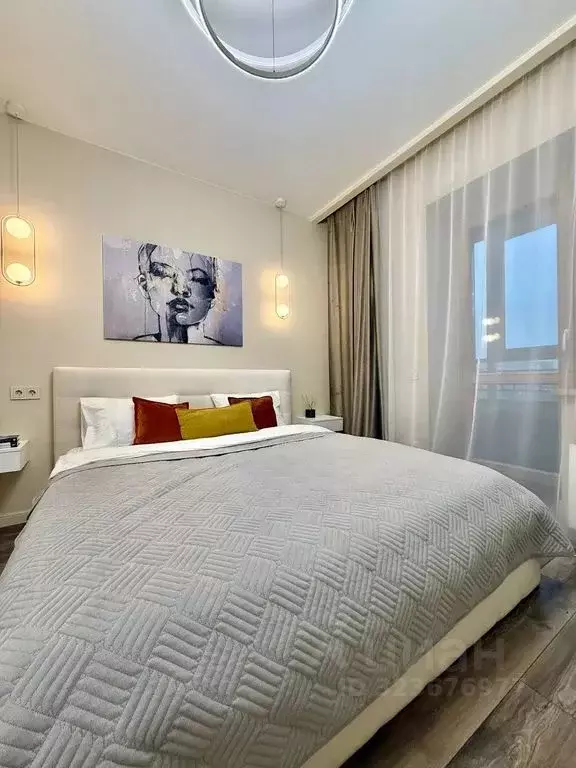 1-к кв. Тюменская область, Тюмень ул. 50 лет Октября, 4 (55.0 м) - Фото 1