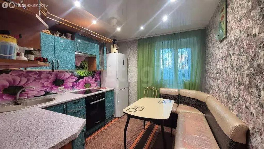 2-комнатная квартира: Тюмень, улица Ватутина, 51 (51.2 м) - Фото 1