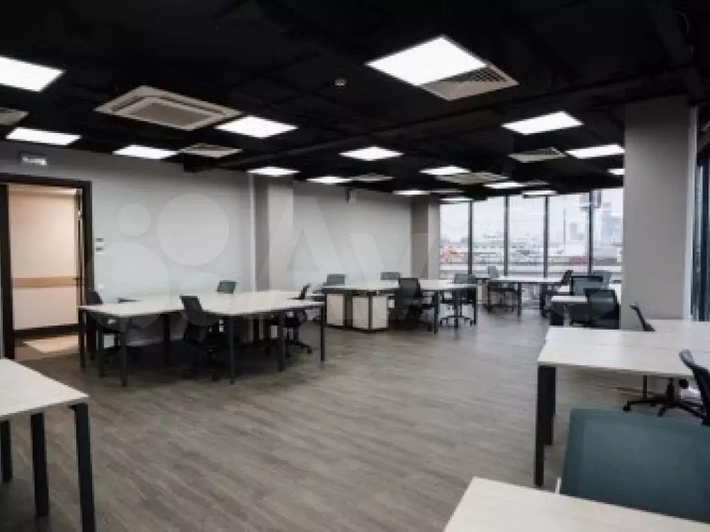 Продам офисное помещение, 1400 м - Фото 1