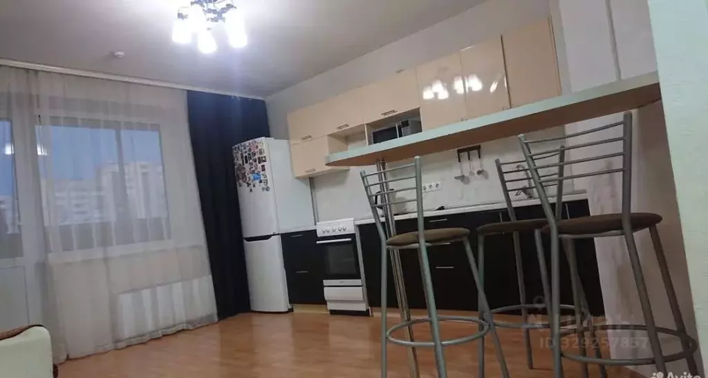 Студия Челябинская область, Челябинск ул. Петра Столыпина, 7 (28.0 м) - Фото 1