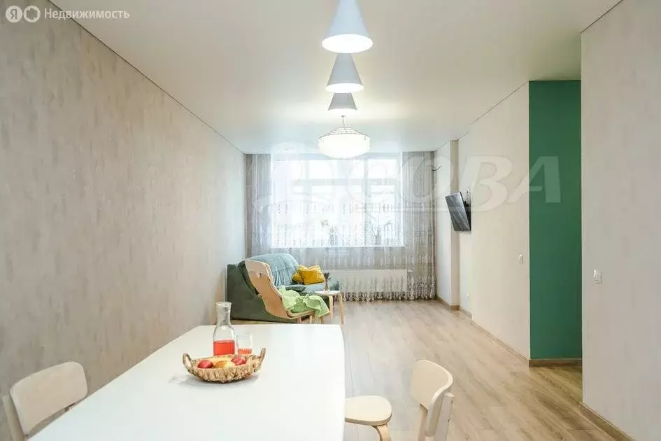 3-комнатная квартира: Тюмень, улица Тимофея Чаркова, 83 (85.1 м) - Фото 2