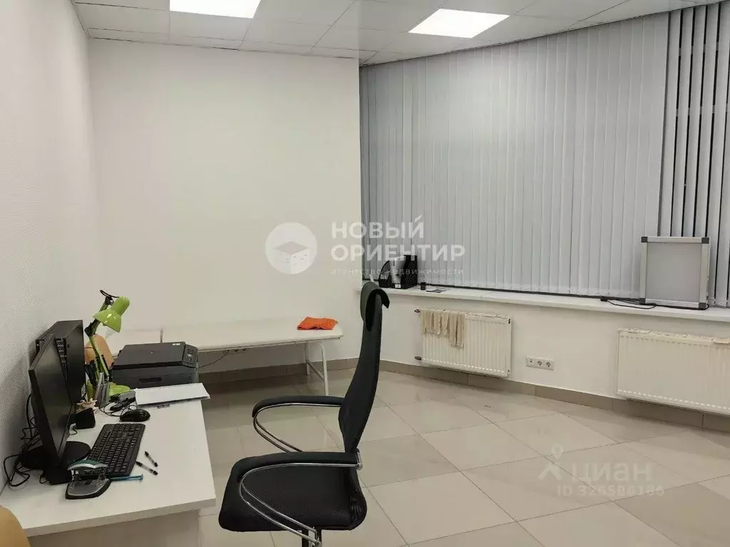 Офис в Свердловская область, Екатеринбург пер. Красный, 5к1 (250 м) - Фото 1