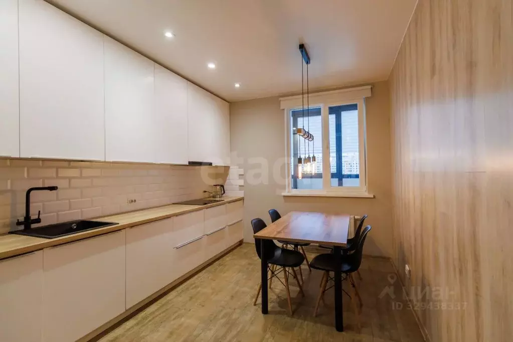 3-к кв. Санкт-Петербург Парашютная ул., 36к1 (86.0 м) - Фото 1