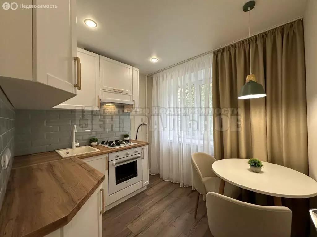 2-комнатная квартира: Смоленск, улица Нахимова, 3А (45 м) - Фото 0