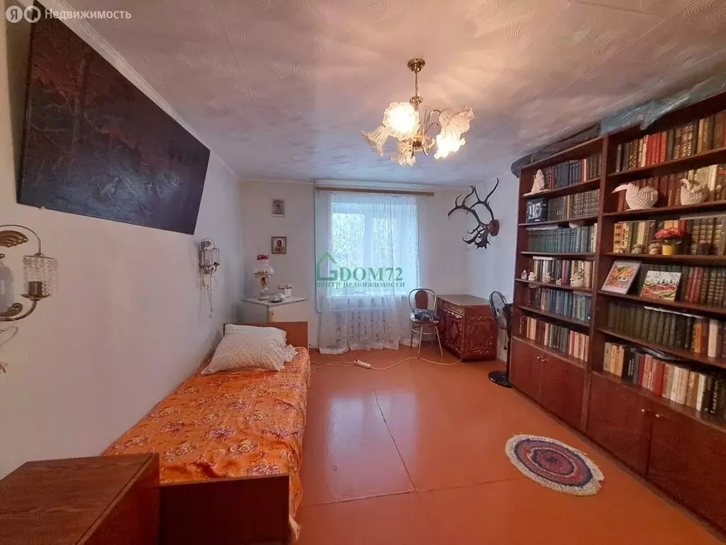 3-комнатная квартира: Тобольск, улица Семёна Ремезова, 116 (67 м) - Фото 1