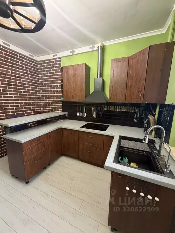 2-к кв. Курская область, Курск просп. Вячеслава Клыкова, 92 (73.8 м) - Фото 1