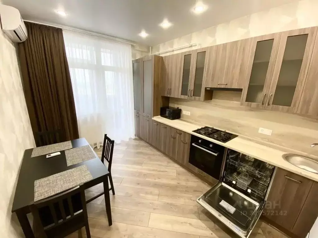 2-к кв. Крым, Симферополь ул. Батурина, 125 (58.0 м) - Фото 1