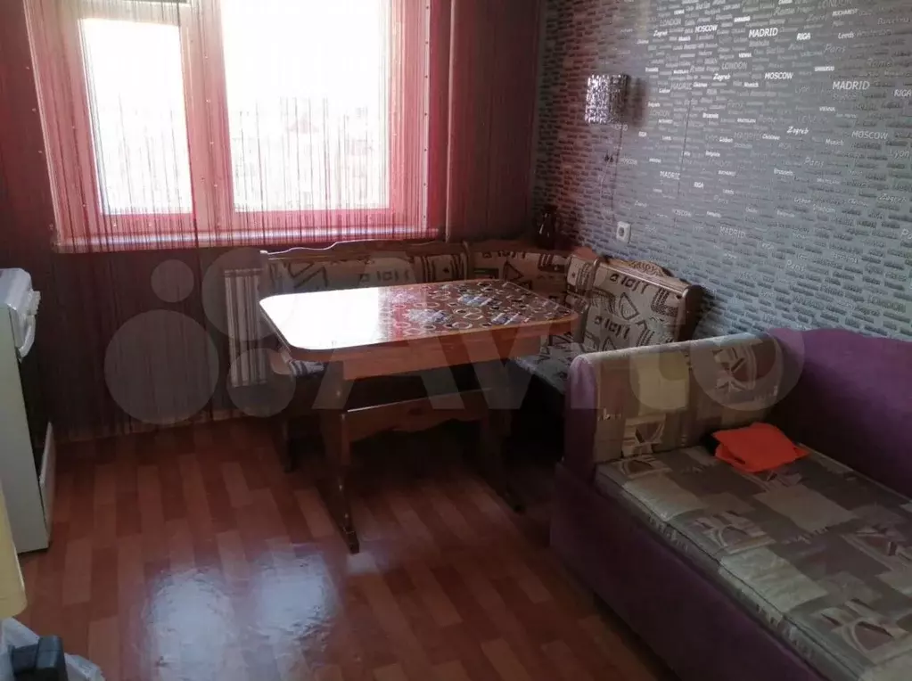 7-к. квартира, 41 м, 9/10 эт. - Фото 1