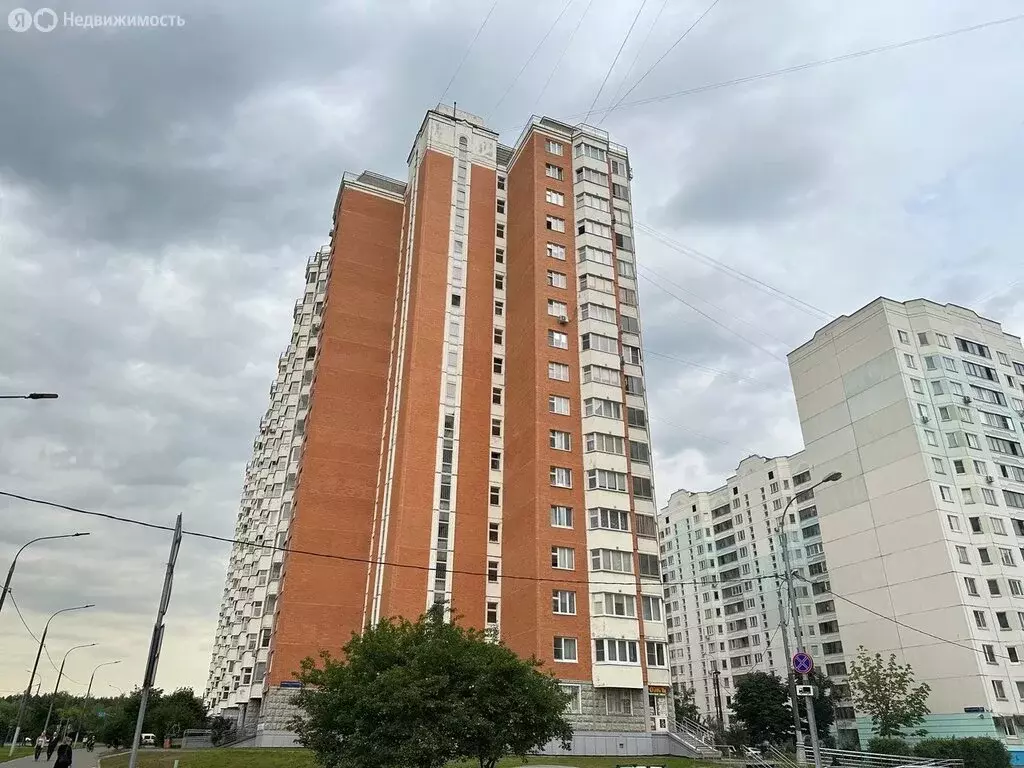 3-комнатная квартира: Москва, улица Маршала Савицкого, 26 (80.7 м) - Фото 1