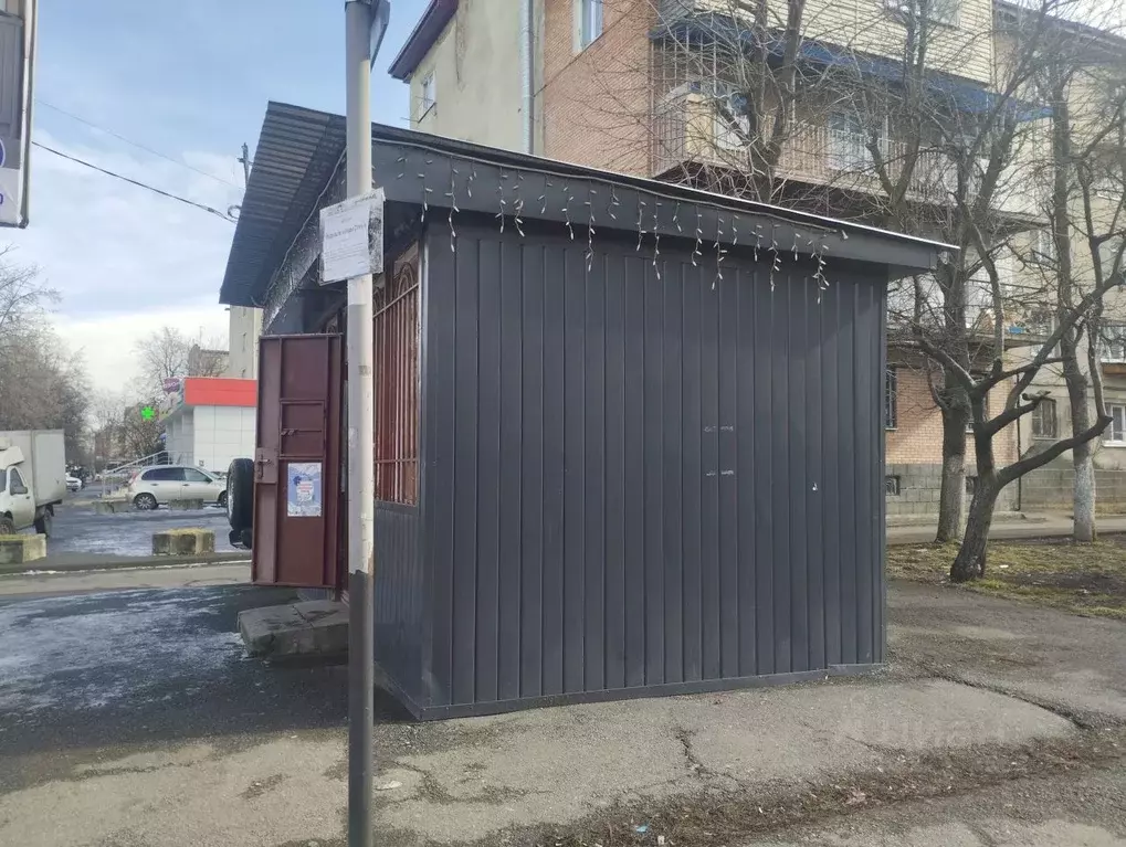 Торговая площадь в Северная Осетия, Владикавказ ул. Гугкаева, 61к1 (10 ... - Фото 2