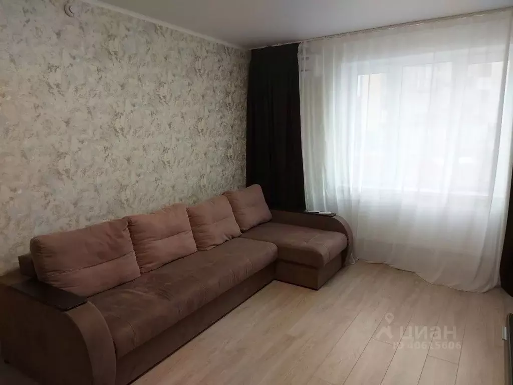 2-к кв. Белгородская область, Старый Оскол Степной мкр, 32 (65.0 м) - Фото 1