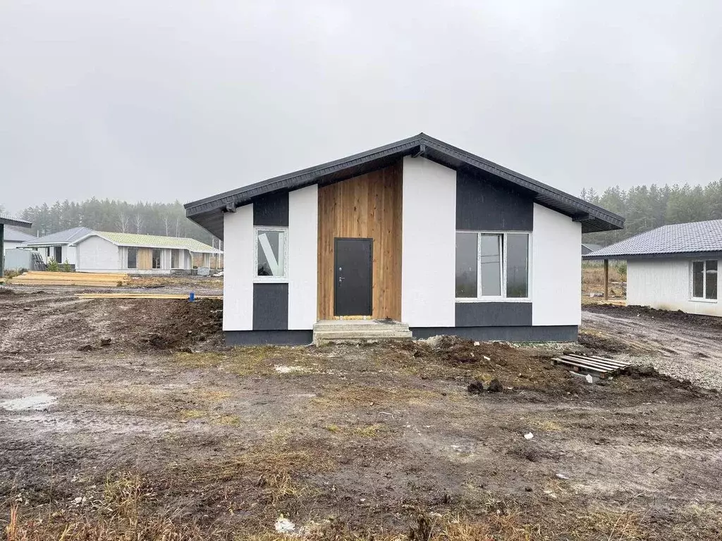 Дом в Свердловская область, Сысертский муниципальный округ, д. Ключи, ... - Фото 1