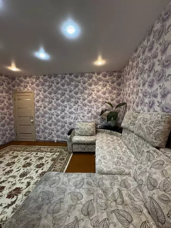 3-к кв. Нижегородская область, Бор пос. Октябрьский, ул. ... - Фото 2