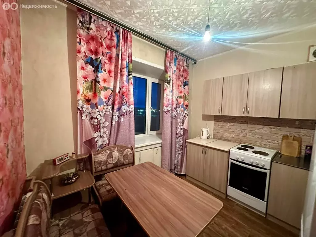 1-комнатная квартира: посёлок городского типа Беркакит, улица Мусы ... - Фото 1