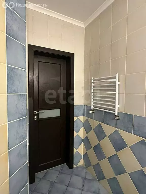 2-комнатная квартира: Калининград, улица Лёни Голикова, 4 (91.8 м) - Фото 2