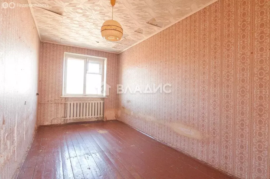 3-комнатная квартира: село Молочное, улица Емельянова, 12 (57.1 м) - Фото 0
