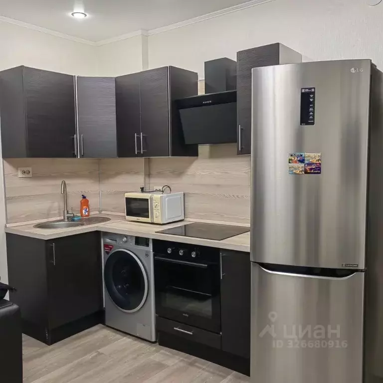 1-к кв. Татарстан, Казань ул. Рауиса Гареева, 109 (40.0 м) - Фото 1