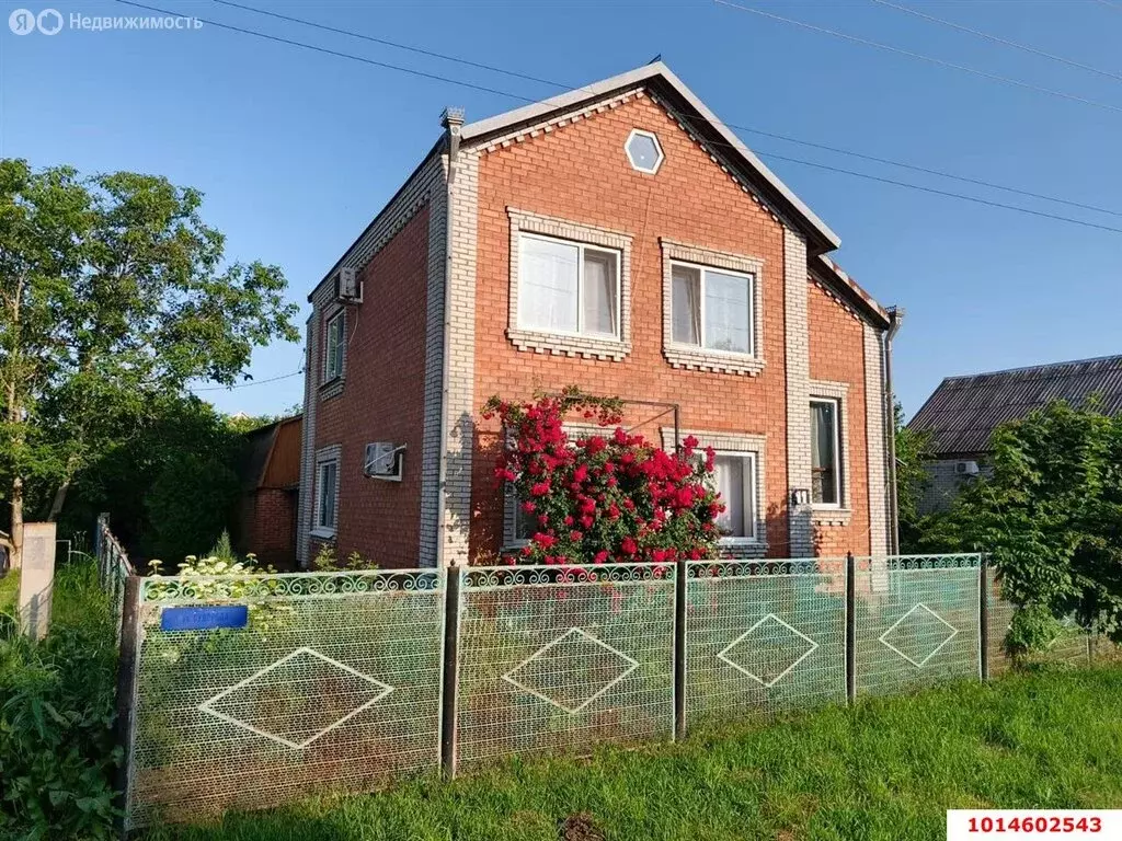 Дом в станица Динская, улица Суворова, 11 (187.5 м) - Фото 1