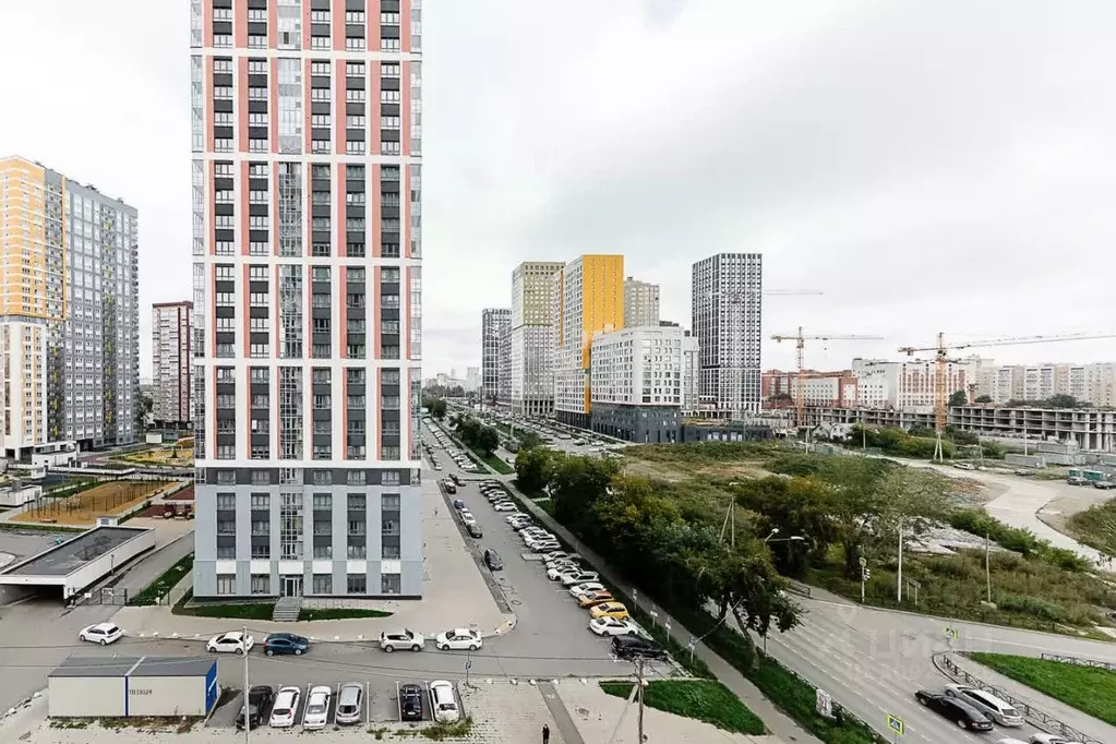 3-к кв. Свердловская область, Екатеринбург ул. Московская, 196 (93.7 ... - Фото 1