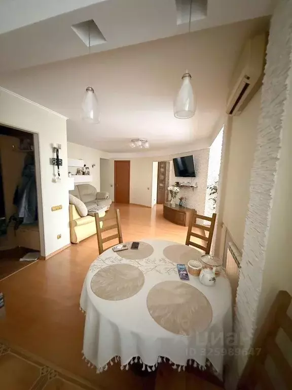 4-к кв. Омская область, Омск Харьковская ул., 19 (104.9 м) - Фото 2