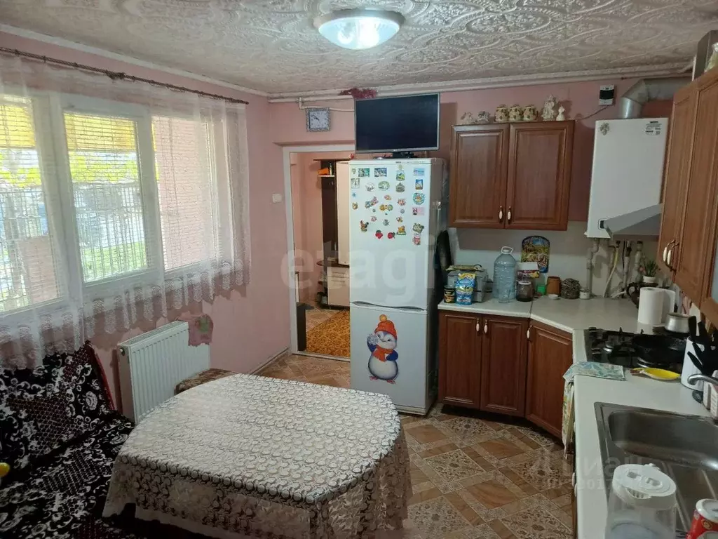 3-к кв. Крым, Черноморское пгт ул. Армейская, 1 (63.0 м) - Фото 1