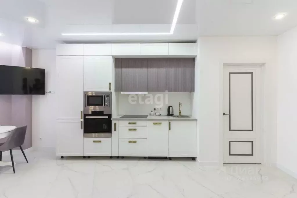 1-к кв. Тюменская область, Тюмень ул. Николая Никитина, 10 (40.7 м) - Фото 1