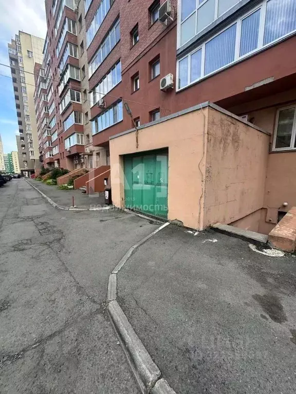 Гараж в Челябинская область, Челябинск ул. Братьев Кашириных, 12 (21 ... - Фото 2