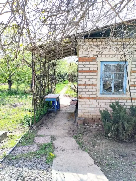 Дом в Волгоградская область, Волжский Дружба СНТ, ул. Подгорная (20 м) - Фото 1