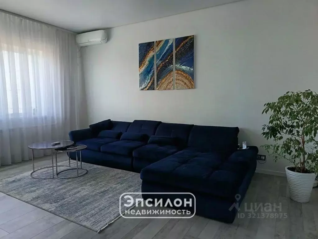 3-к кв. Курская область, Курск Хуторская ул., 4 (109.8 м) - Фото 0