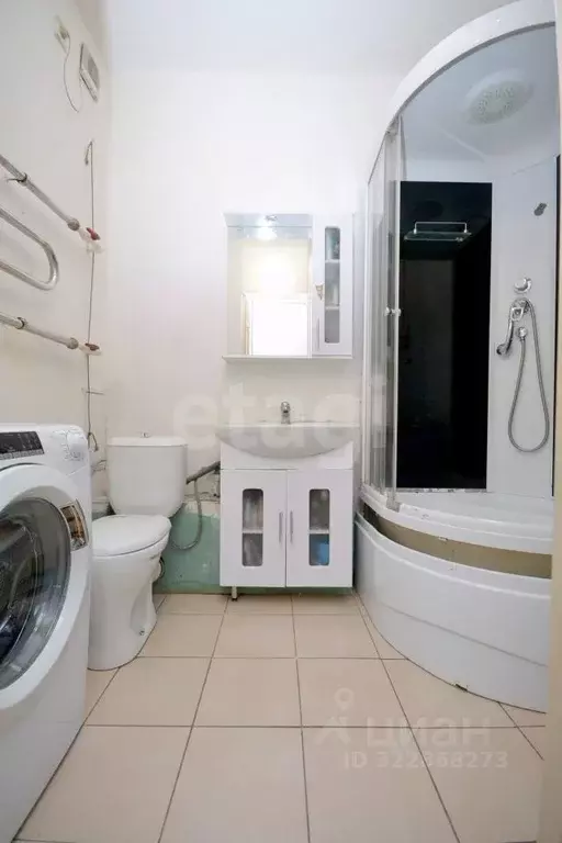 2-к кв. Саха (Якутия), Якутск ул. Севастопольская, 21/1 (52.4 м) - Фото 1