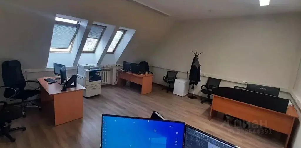 Офис в Санкт-Петербург 7-я Васильевского острова линия, 44 (180 м) - Фото 2