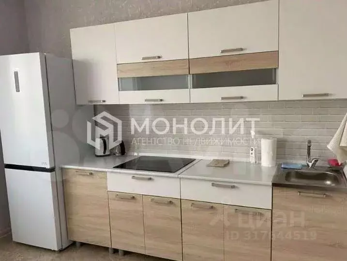 1-к кв. Белгородская область, Старый Оскол Степной мкр, 32 (40.0 м) - Фото 0