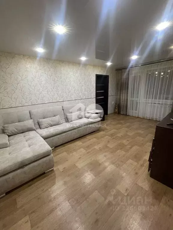 2-к кв. Кемеровская область, Кемерово ул. 9 Января, 10 (44.4 м) - Фото 1