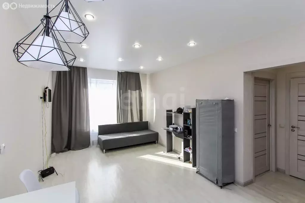 1-комнатная квартира: Тюмень, улица Разведчика Кузнецова, 7 (39.7 м) - Фото 2