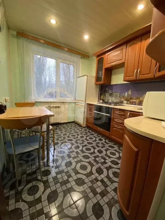 2-к. квартира, 55 м, 3/9 эт. - Фото 0