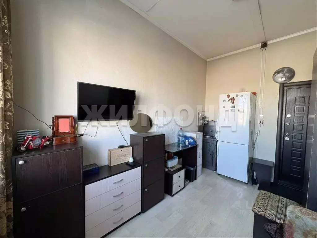 Комната Иркутская область, Иркутск ул. Сергеева, 3/8А (10.9 м) - Фото 1