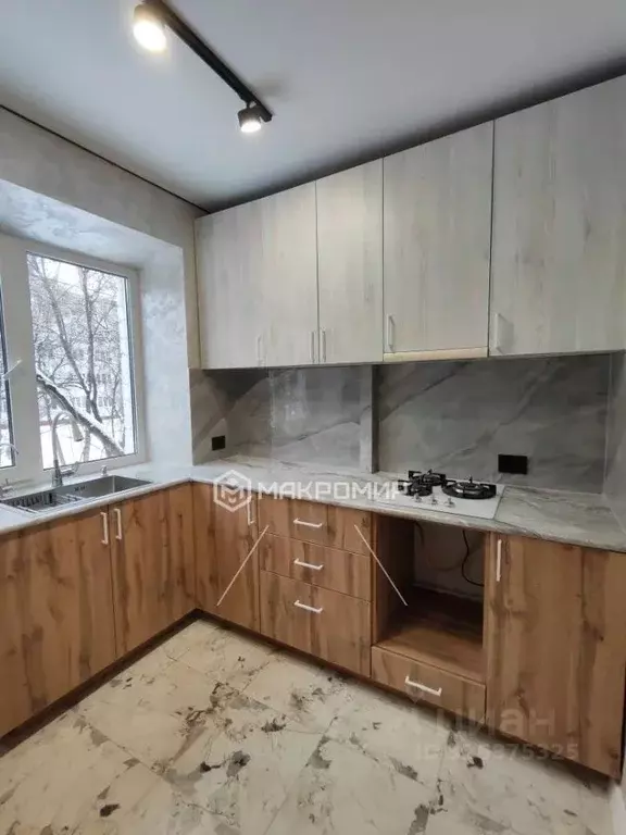 2-к кв. Брянская область, Брянск ул. Молодой Гвардии, 75 (41.5 м) - Фото 1